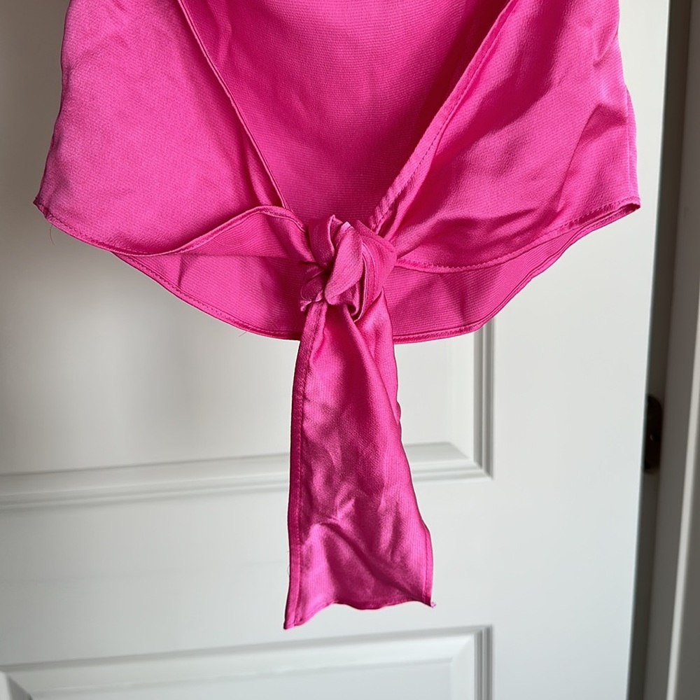 Pink backless top - Picture 3 of 4
